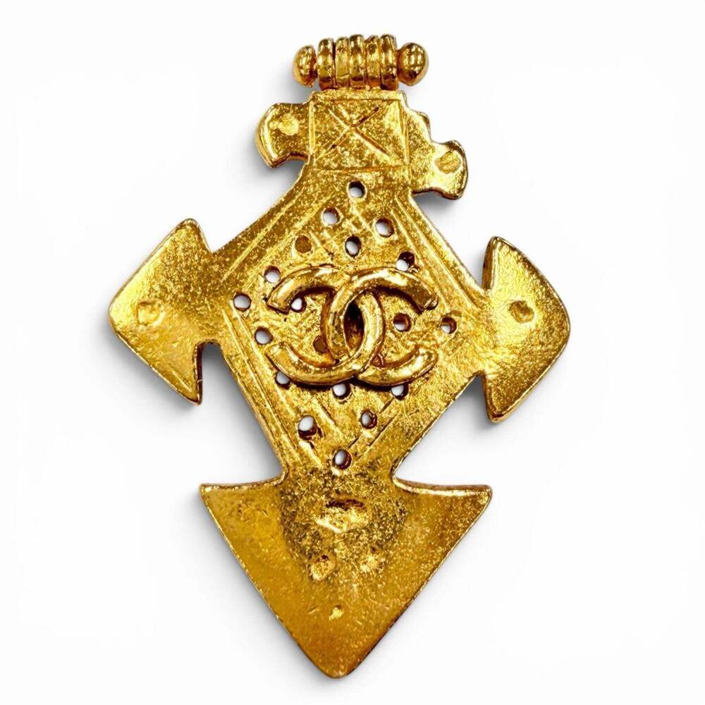CHANEL Vintage Gold Logo Brooch